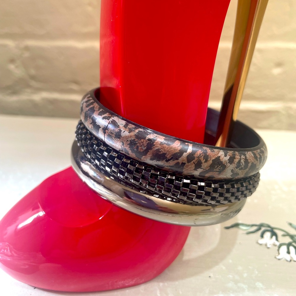 Set of three bangle bracelets 👑